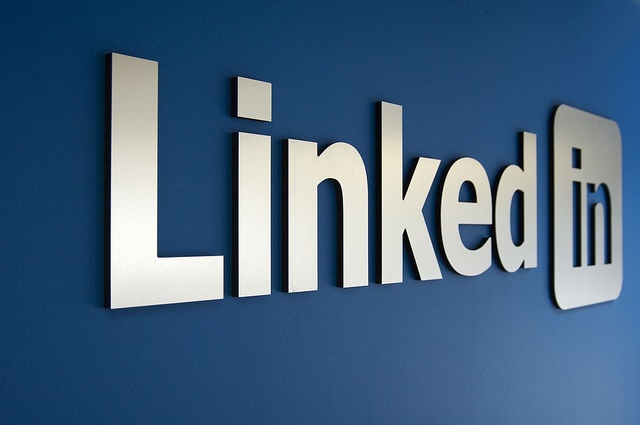 How to determine if a LinkedIn number has activated Line? Recommended data filtering tools.